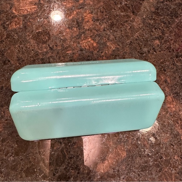 Tiffany & Co. Hard Shell Eyeglass Case With Cleaning Cloth - Picture 7 of 9